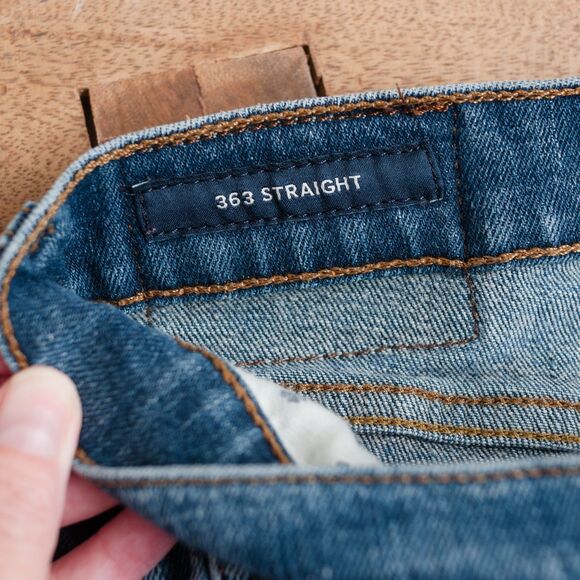 Lucky Brand Jeans Mens 36X30 Blue 363 Straight Classic Medium Wash - Picture 4 of 14